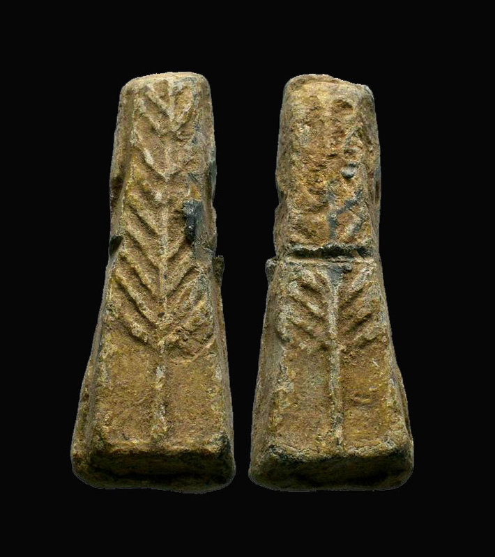 Judae 3rd - 5th BC. Pyramidal Lead Weight with a palm branch on it.

Condition...