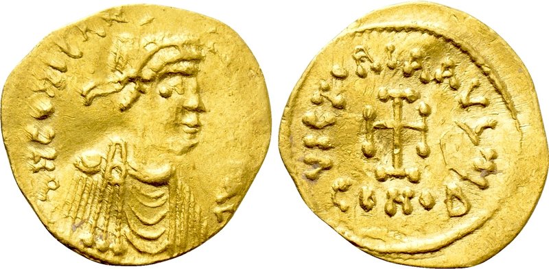 CONSTANS II (641-668). GOLD Tremissis. Constantinople. 

Obv: d N CONSTANTINЧS...