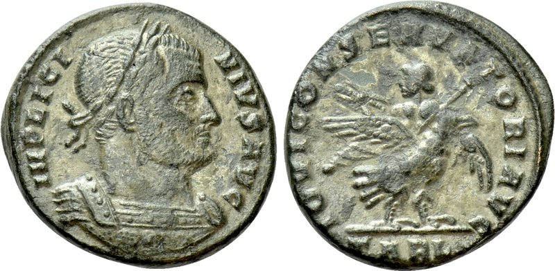 LICINIUS I (308-324). Follis. Arelate. 

Obv: IMP LICINIVS AVG. 
Laureate and...