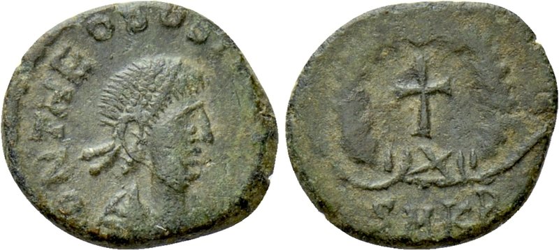 THEODOSIUS II (402-450). Nummus. Cyzicus. 

Obv: DN THEODOSIVS PF AVG. 
Diade...