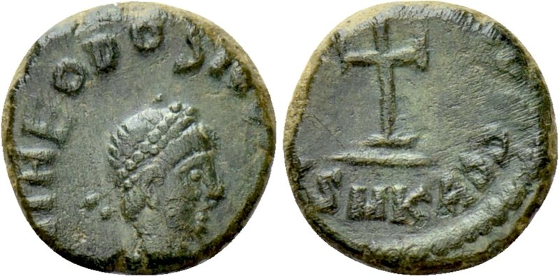 THEODOSIUS II (402-450). Nummus. Cyzicus. 

Obv: DN THEODOSIVS PF AVG. 
Diade...