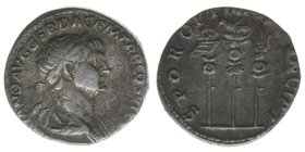 ROM Kaiserzeit
Traianus 98-117
Denar
IMP TRAIANO AVG GER DAC PM TR P COS VI P P / SPQR OPTIMO PRINCIPI
3,29 Gramm, ss, RIC 228