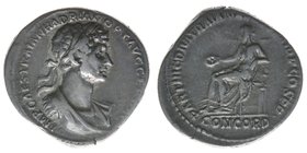 ROM Kaiserzeit
Hadrianus 117-138
Denar
IMP CAES TRAIAN HADRIAN OPT AVG GERM DAC / PARTHIC DIVI TRAIAN AVG F P M TR P COS P P
Kampmann 32.82, selten, 3...