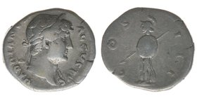 ROM Kaiserzeit Hadrianus 117-138

Denar
HADRIANVS AVGVSTVS / COS III
Kampmann 32.54, 3,23 Gramm, ss
