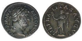 ROM Kaiserzeit
Hadrianus 117-138
Denar
HADRIANVS AVG COS III P P / LIBERALITAS AVG VI
3,37 Gramm, ss, Kampmann 32.75