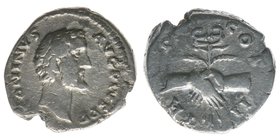 ROM Kaiserzeit Antoninus Pius 138-161
Denar
ANTONINVS AVG PIVS P P / COS II TR P
3,05 Gramm, ss