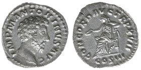 ROM Kaiserzeit
Marcus Aurelius 161-180
Denar
IMP M ANTONINVS AVG / CONCORD AVG TR P XVII COS III
3,51 Gramm, ss/vz, Kampmann 37.108