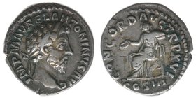 ROM Kaiserzeit
Marcus Aurelius 161-180
Denar
IMP M AVREL ANTONINVS AVG / CONCORD AVG TR P XVI - COS III
3,35 Gramm, ss, Kampmann 37.108