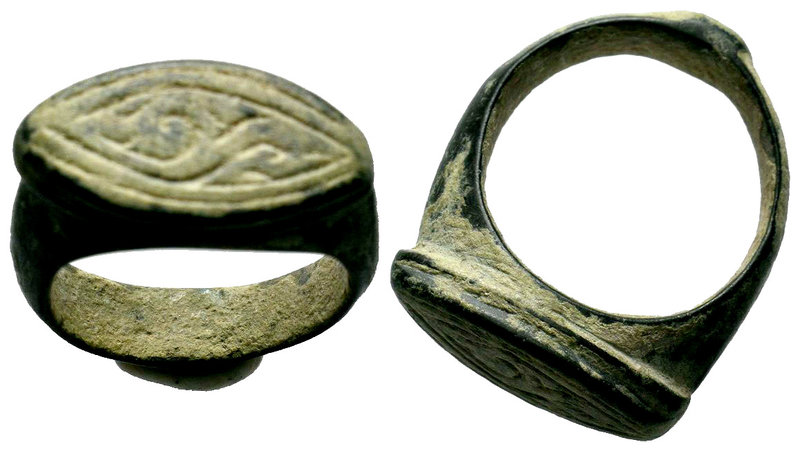 Ancient Roman Fertility Ring, Eye Shape
Condition: Very Fine

Weight: 11,61 g...