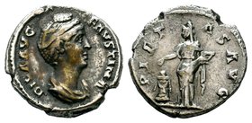 Diva Faustina I (+141 AD). Ar Denarius

Condition: Very Fine

Weight: 3.21 gr
Diameter: 18 mm