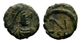 Vandal - Barbarous Imitation. ca. 320-325 AD.. AE

Condition: Very Fine

Weight: 0.69 gr
Diameter: 9 mm