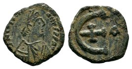 Justinian I. AE. 527-565 AD.

Condition: Very Fine

Weight: 2.38 gr
Diameter: 16 mm