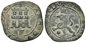 Catholic Kings (1474-1504). 2 maravedís. Coruña. F. (Rs-225 variante puntuación). Anv.: Con F bajo el castillo flanqueando por dos roeles a cada lado....