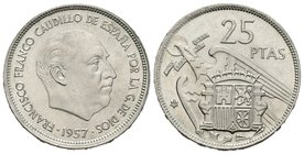 Spanish State (1936-1975). 25 pesetas. 1957*61. Madrid. 8,43 g. UNC. Est...70,00.