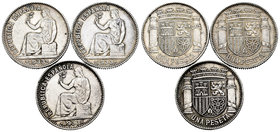 Lote de 3 monedas II República de 1 peseta 1933. A EXAMINAR. VF/Choice VF. Est...30,00.