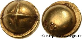 SENONES (Area of Sens)
Type : Statère globulaire à la croix, au torque 
Date : c. 100-80 AC. 
Metal : gold 
Diameter : 12,5  mm
Weight : 7,10  g.
Rari...