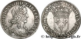 LOUIS XIII
Type : Écu d’argent, 2e type, 1er poinçon de Warin 
Date : 1642 
Mint name / Town : Paris, Monnaie de Matignon 
Quantity minted : 242407 
M...