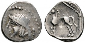 Keltische Münzen 
 Gallia 
 Belenos 
 Quinar ca. 55 v. Chr. Jugendliche Büste mit Carnyx über der Schulter nach links / Pferd im Quadrat nach links...