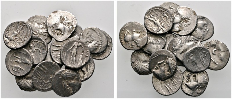 Keltische Münzen 
 Gallia 
 Pictones (Poitou) 
 Lot (15 Stücke): Quinare. Wie...