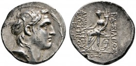 Griechische Münzen 
 Syria 
 Königreich der Seleukiden. Demetrios I. Soter 162-150 v. Chr 
 Tetradrachme 153-152 v. Chr. -Antiochia-. In einem Lorb...