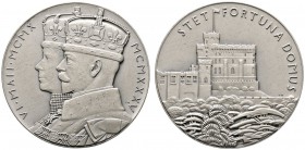 Ausländische Münzen und Medaillen 
 Großbritannien 
 George V. 1910-1937 
 Mattierte Silbermedaille 1935 von P. Metcalfe, auf das 25-jährige Regier...