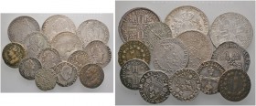 Lots ausländischer Münzen und Medaillen 
 13 Stücke: FRANKREICH . Charles VI., Florette o.J. (1417); Francois II., Teston 1559 -Bayonne- im Namen Hen...