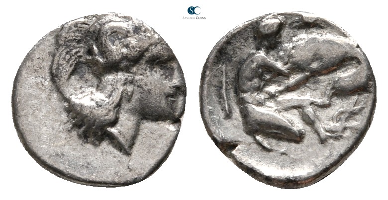 Calabria. Tarentum circa 400-250 BC. 
Diobol AR

13 mm., 1,17 g.



very ...