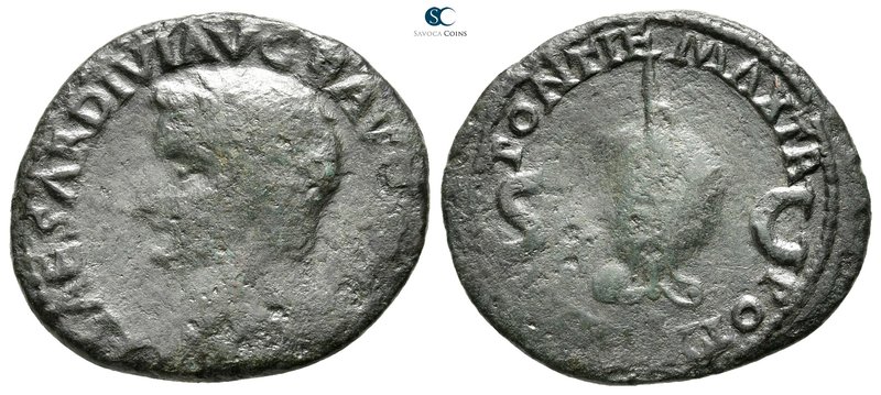 Divus Augustus AD 14. Rome
As Æ

29 mm., 7,92 g.



nearly very fine