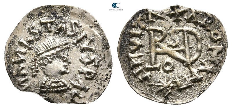 The Gepids. Sirmium AD 489-526.
Quarter Siliqua AR

17 mm., 0,77 g.



go...