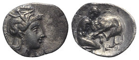 Southern Apulia, Tarentum, c. 380-325 BC. AR Diobol (12mm, 1.12g, 12h). Head of Athena r., wearing crested helmet decorated with Skylla. R/ Herakles k...