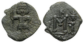 Constantine IV (668-685). Æ 40 Nummi (21mm, 3.24g, 6h). Syracuse, 672-677. Constantine, helmeted and cuirassed, standing facing, holding spear. R/ Lar...