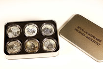 Canada. Elizabeth II. "Royal Canadian Mint - Wildlife Set". Caja metálica con 6 piezas de 5 dollars de plata de 1 onza con animales salvajes típicos d...