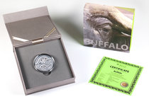 Niue. Elizabeth II. 1 dollar. 2014. Ag. 31,11 g. "Wildlife Family Series: Buffalo". Antique Finish and Swarovsky Elements. Tirada de 500 piezas. Con c...