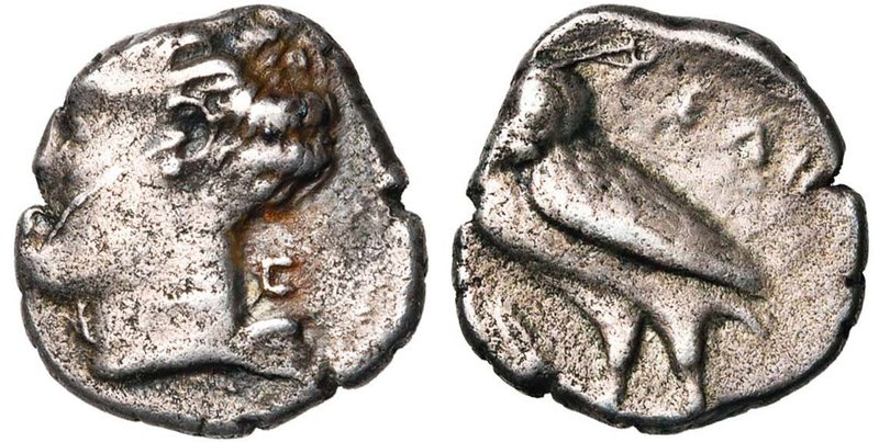 LUCANIE, VELIA, AR drachme, 440-400 av. J.-C. D/ T. de la nymphe Velia à g., les...