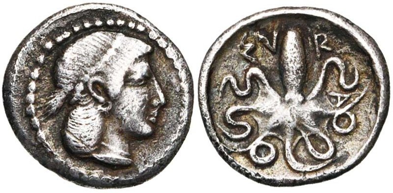 SICILE, SYRACUSE, AR litre, 485-479 av. J.-C. D/ T. d'Aréthuse à d., les cheveux...