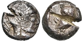 ATTIQUE, ATHENES, AR tétradrachme, vers 500 av. J.-C. D/ T. casquée d'Athéna à d. R/ Chouette à d., t. de f. A g., rameau d'olivier. Le tout dans un c...