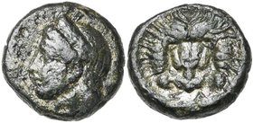 ILES D'IONIE, SAMOS, AE bronze, vers 350 av. J.-C. D/ T. d'Héra à g., coiffée de la stephané. R/ Mufle de lion de f. En dessous, ΣA. SNG von Aulock 22...