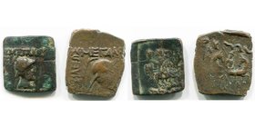 ROYAUME DE BACTRIANE, Eucratides Ier (171-135), lot de 2 bronzes carrés: AE22, B. casqué à d./Dioscures à cheval à d. Mitch., Indo-Greek, 190k.

Bea...