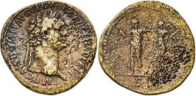 DOMITIEN Auguste (81-96), AE sesterce, 92-94, Rome. D/ IMP CAES DOMIT AVG GERM COS XVI CENS PER P P T. l. à d. R/ L'empereur deb. à d., ten. le foudre...
