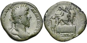 LUCIUS VERUS (161-169), AE sesterce, 163-164, Rome. D/ L AVREL VERVS- AVG ARMENIACVS T. l. à d., l'épaule g. dr. R/ TR P IIII- IMP II COS II/ S-C L'em...