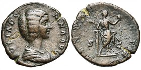 JULIA DOMNA (†217), femme de Septime Sévère, AE sesterce, 193-196, Rome. D/ IVLIA DO-MNA AVG B. dr. à d. R/ VENERI VICTR/S-C Vénus deb. à d., vue de d...
