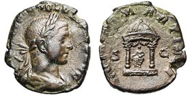 VOLUSIEN (251-253), AE sesterce, Rome. D/ IMP CAE C VIB VOLVSIANO AVG B. l., dr., cuir. à d. R/ IVNONI MARTIALI/ S-C Junon assise dans un temple disty...