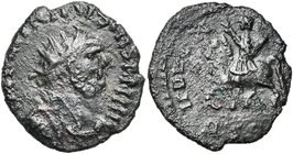 CARAUSIUS (287-293), AE denier, atelier RSR. D/ IMP CARAVSIVS PP IIII B. r., dr., cuir. à d. R/ ADVEN-[]/ RSR (les 2 R retournés) L'empereur chevaucha...