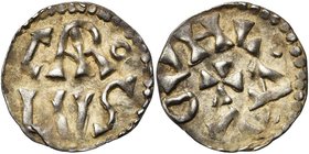 CAROLINGIENS, Charlemagne (768-814), AR denier, 768-793/794, Laon. D/ CARO/LVS en deux lignes (A et R liés). R/ Légende L•A•VVN autour d'une croisett...