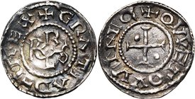 CAROLINGIENS, Charles le Chauve (840-877), AR denier, 864-877, Quentovic. D/ + GRΛTIΛ D-I REX Monogramme carolin. R/ + QVVETOVVINC Croix pattée canton...