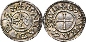 CAROLINGIENS, Charles le Chauve (840-877), AR denier, 864-877, Rouen. D/ + CRΛTIΛ DI REX Monogramme carolin (avec ). R/ + ROTVMΛCVS CIVII Croix. M.G....
