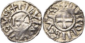 CAROLINGIENS, Louis IV d'Outremer (936-954), AR denier, Langres. Type immobilisé. D/ + HLVDVVICVS Dans le champ, IX (dégénérescence de REX). R/ + LIN...