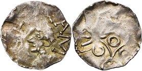 NAMUR, Comté, Albert II (avant 1031-1063), AR denier, vers 1030-1040, Dinant. D/ EONAM T. à g. R/ Croix fourchue évidée, portant un annelet au centre...