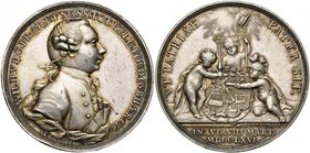 PAYS-BAS SEPTENTRIONAUX, AR médaille, 1766, Holtzhey. Inauguration de Guillaume V d'Orange comme stadhouder des Provinces-Unies. D/ B. habillé à d. R/...