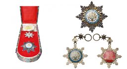 CHINE, Ordre de l’Excellent Épi d’or (Chia Ho Xun Xhang), ensemble de 2e classe, 2e type de 1916: bijou argenté (65 mm, avec inscription au revers) av...
